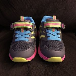 NWT Stride rite sneakers size 4.5
